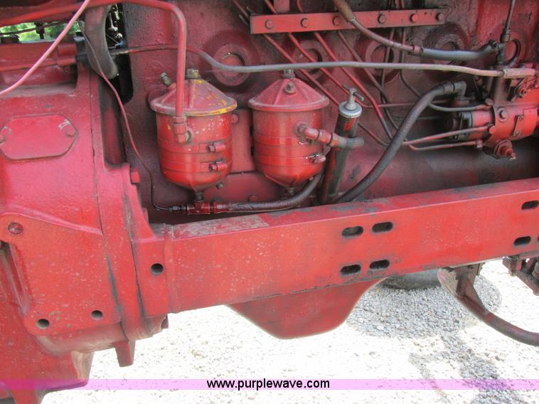image for item L4018 Farmall 806 tractor