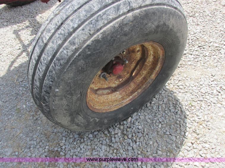 image for item L4018 Farmall 806 tractor