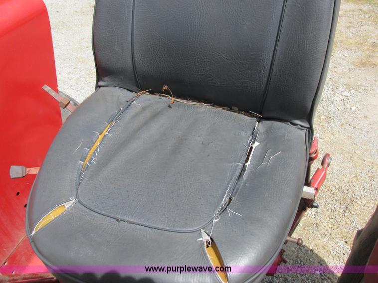 image for item L4018 Farmall 806 tractor