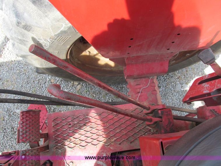 image for item L4018 Farmall 806 tractor