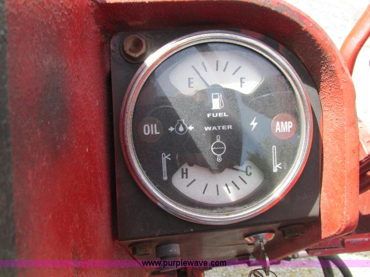 image for item L4018 Farmall 806 tractor