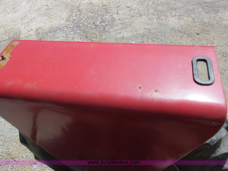 image for item L4018 Farmall 806 tractor