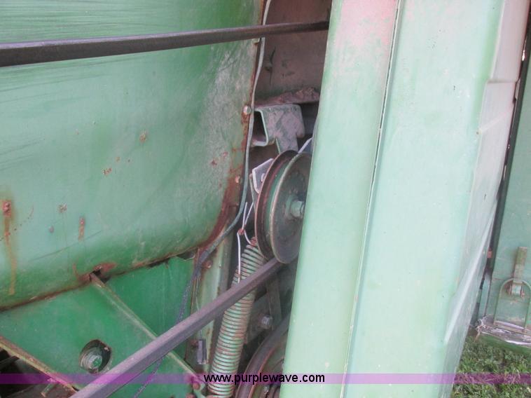 image for item L4027 1976 John Deere 4400 combine