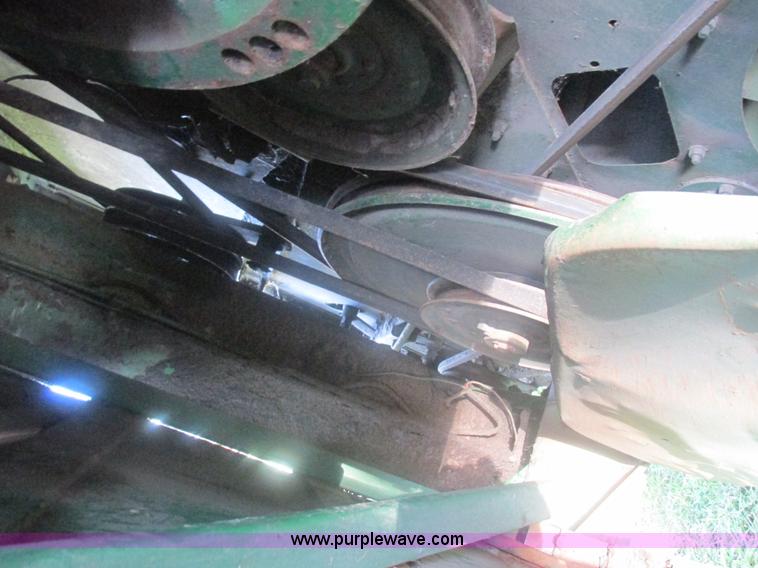 image for item L4027 1976 John Deere 4400 combine