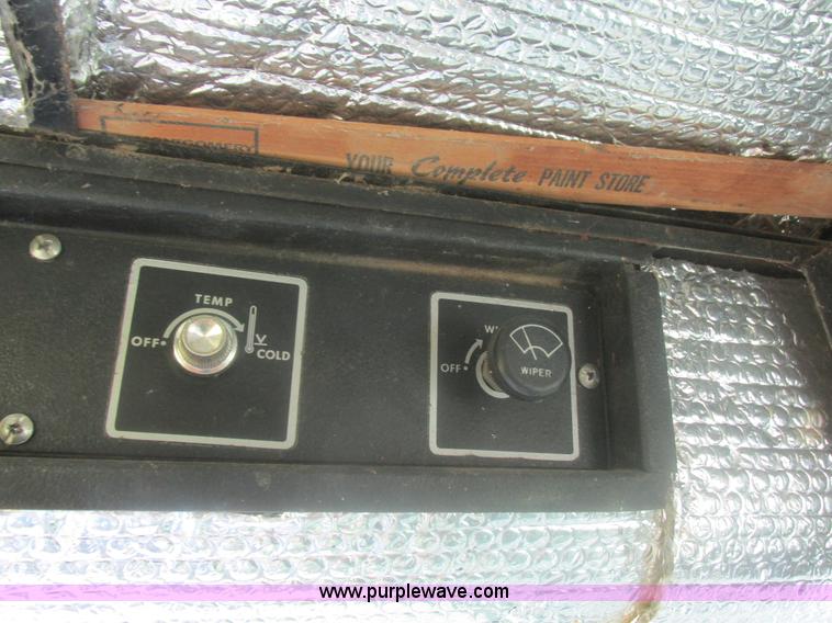 image for item L4027 1976 John Deere 4400 combine