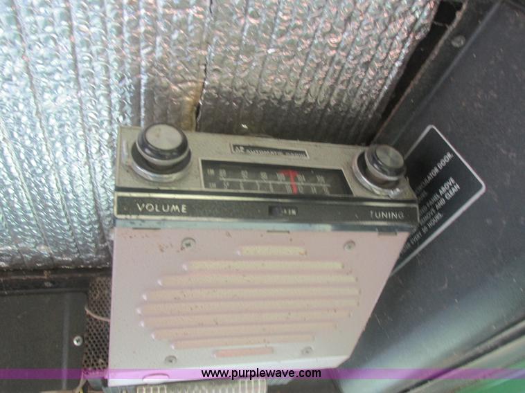 image for item L4027 1976 John Deere 4400 combine