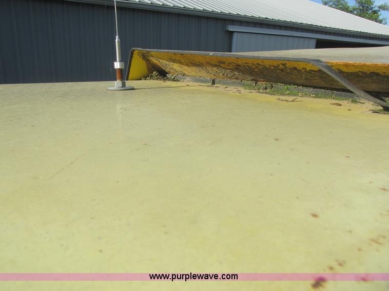 image for item L4027 1976 John Deere 4400 combine