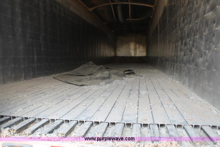 image for item L4366 2000 Wilson DWG-400W grain trailer