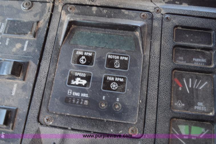 image for item L5754 1993 Case IH 1688 combine