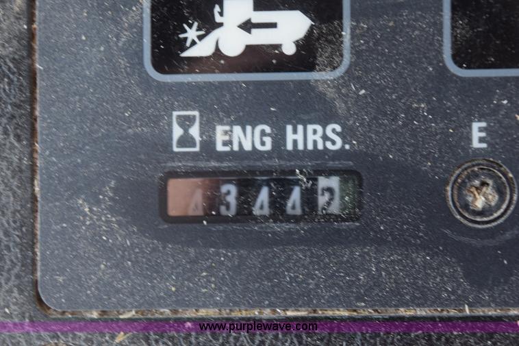 image for item L5754 1993 Case IH 1688 combine