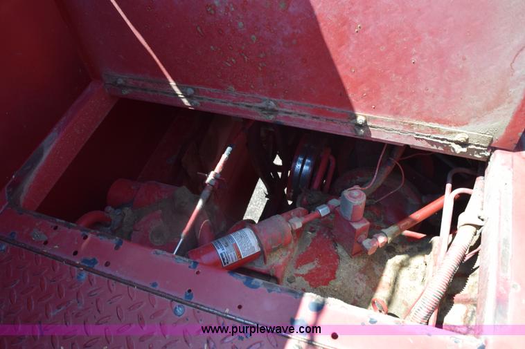 image for item L5754 1993 Case IH 1688 combine