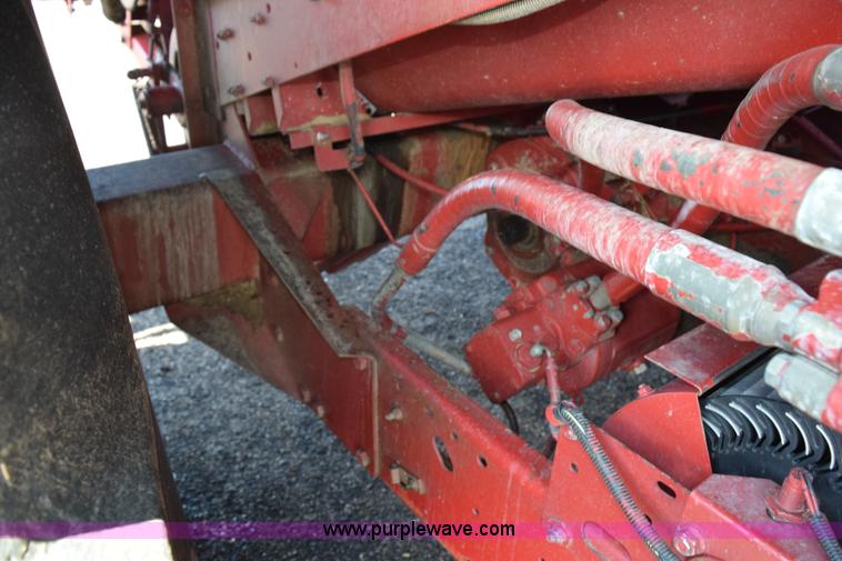 image for item L5754 1993 Case IH 1688 combine