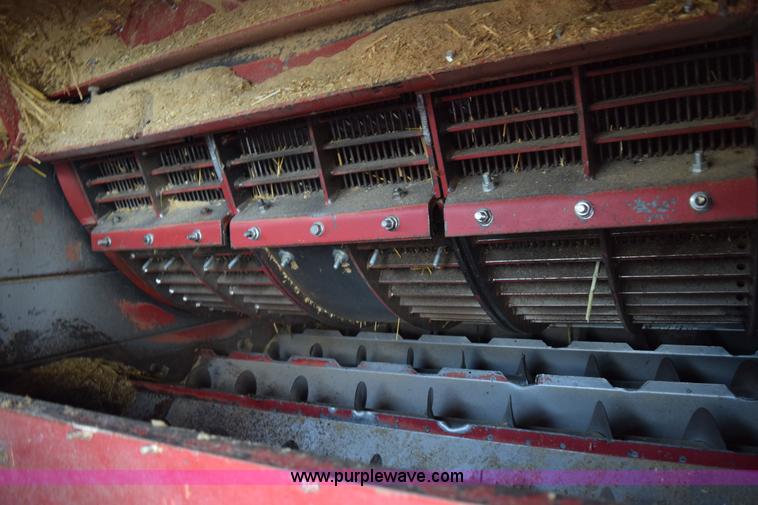 image for item L5754 1993 Case IH 1688 combine