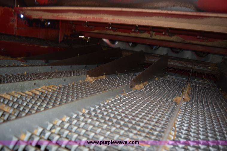 image for item L5754 1993 Case IH 1688 combine