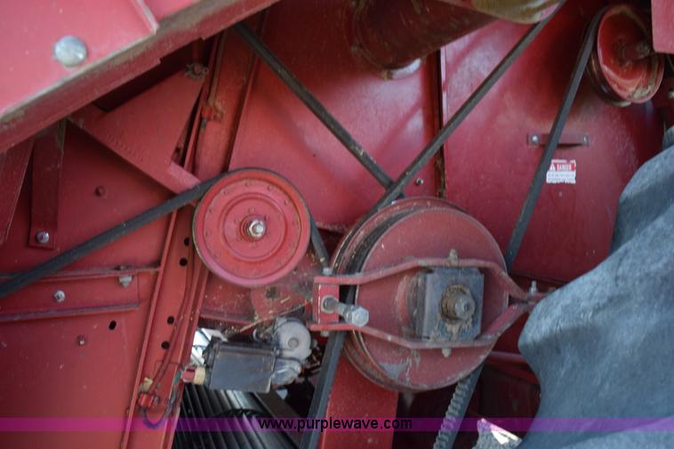image for item L5754 1993 Case IH 1688 combine