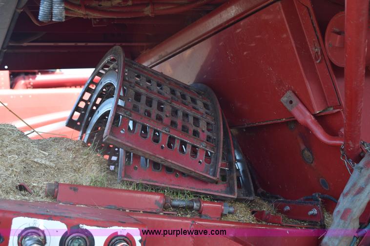 image for item L5754 1993 Case IH 1688 combine