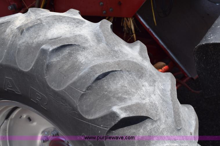 image for item L5754 1993 Case IH 1688 combine