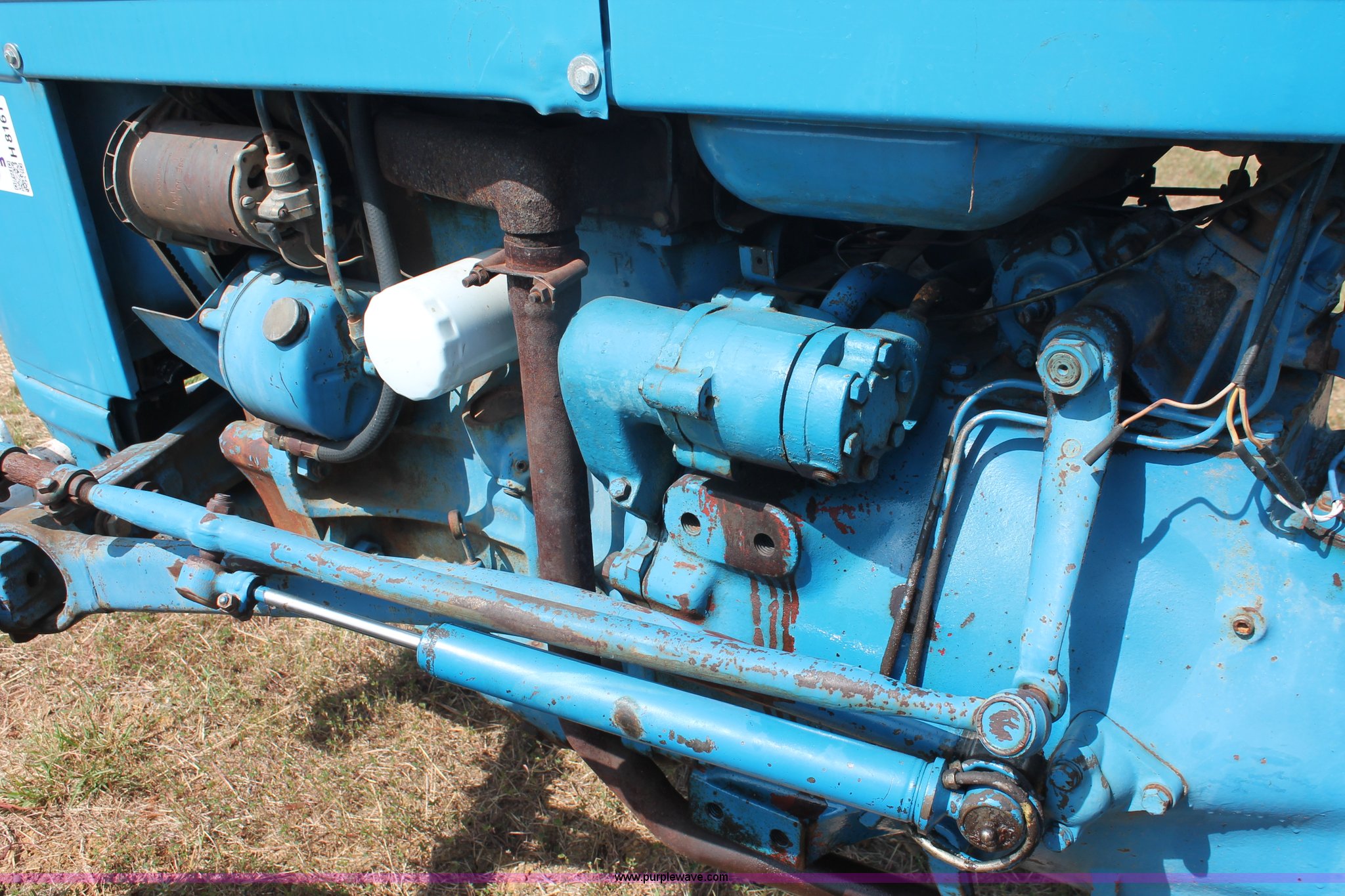 1972 Ford 2000 tractor in Ada, OK Item H8161 sold Purple Wave