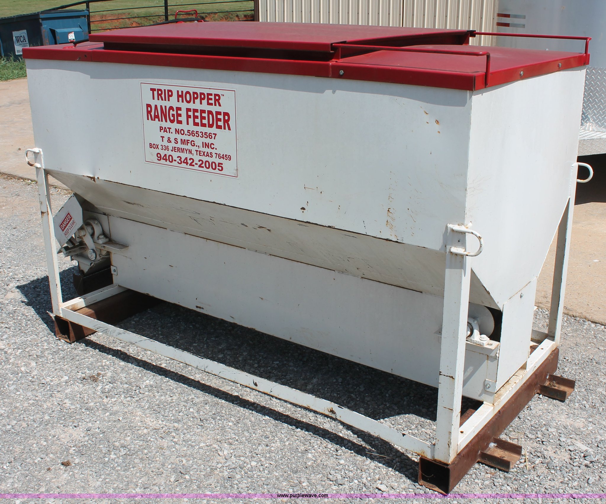 T&S P836 trip hopper feed dispenser in Pocasset, OK Item H8193 sold