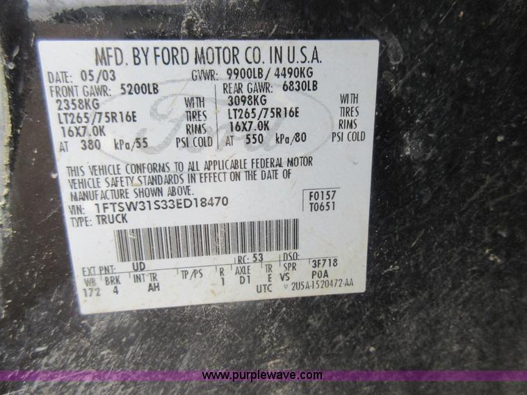 image for item AO9084 2003 Ford F350 Super Duty Lariat Crew Cab pickup truck