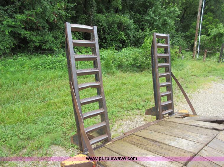 image for item AO9086 1997 Redi Haul equipment trailer