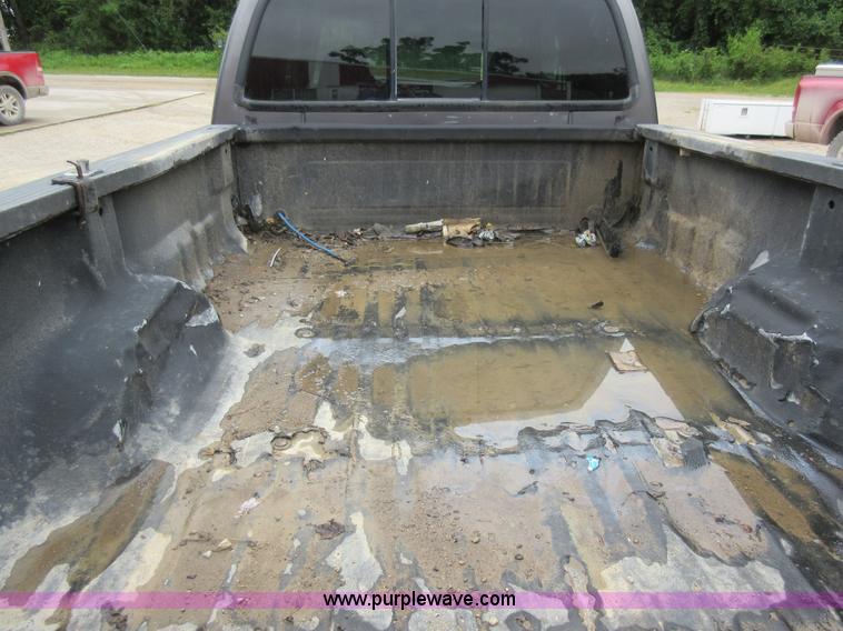 image for item AO9088 2002 Ford F350 Super Duty Lariat Crew Cab pickup truck