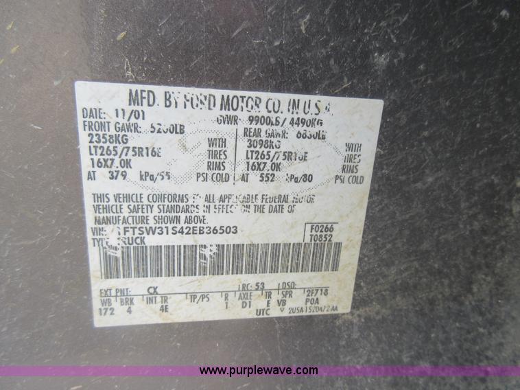 image for item AO9088 2002 Ford F350 Super Duty Lariat Crew Cab pickup truck