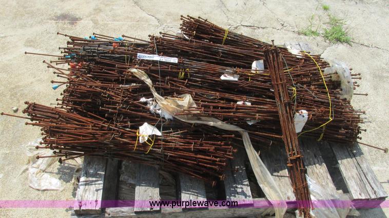 image for item AY9832 Approximately 811 assorted concrete form ties