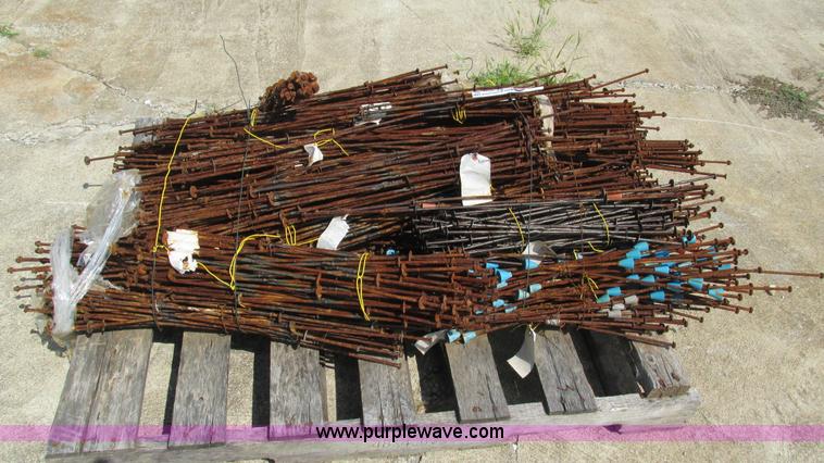 image for item AY9832 Approximately 811 assorted concrete form ties