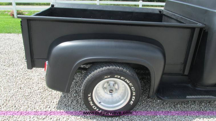 image for item AY9836 1956 Ford F100 pickup truck