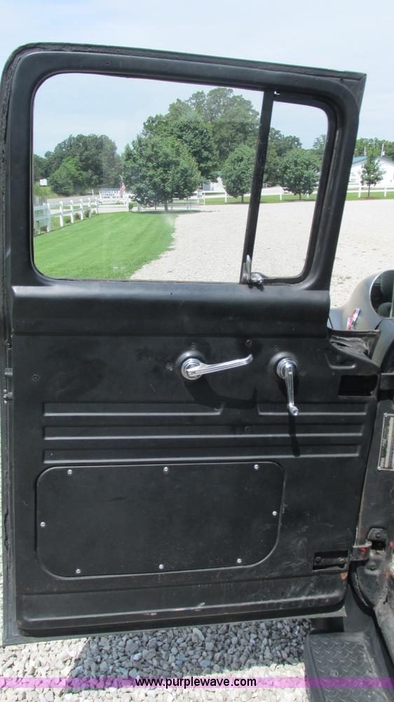 image for item AY9836 1956 Ford F100 pickup truck