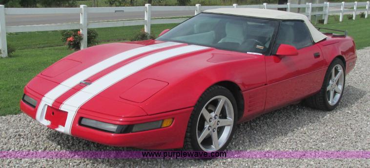 image for item AY9837 1992 Chevrolet Corvette convertible