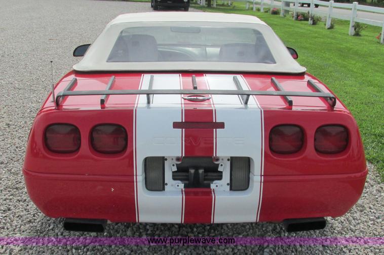 image for item AY9837 1992 Chevrolet Corvette convertible