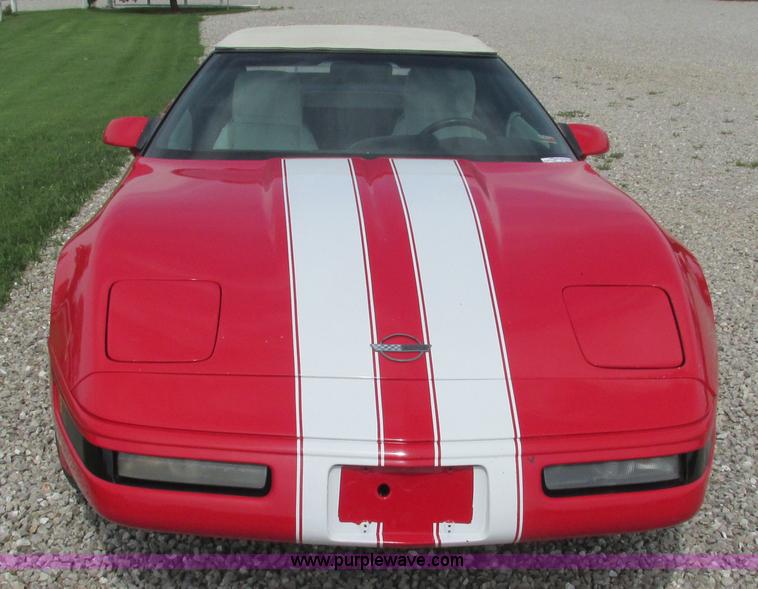 image for item AY9837 1992 Chevrolet Corvette convertible