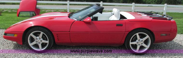 image for item AY9837 1992 Chevrolet Corvette convertible