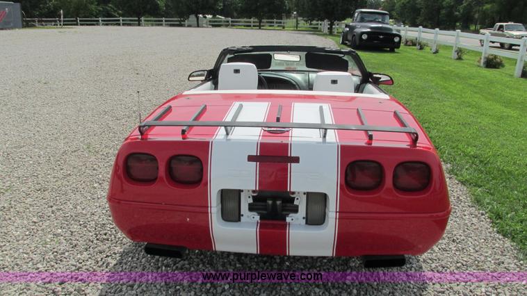 image for item AY9837 1992 Chevrolet Corvette convertible