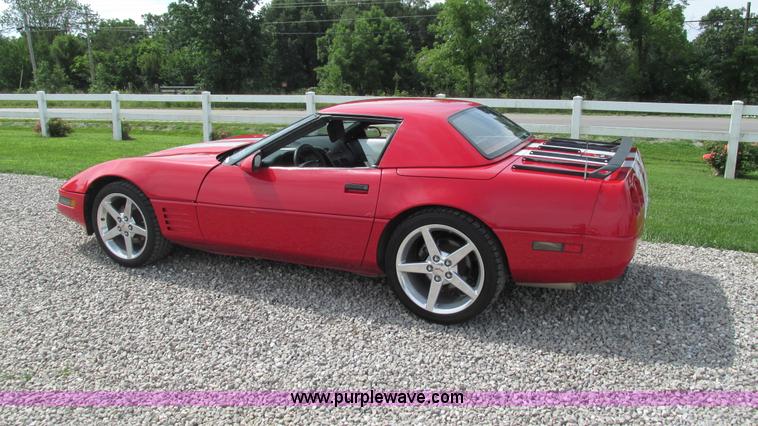 image for item AY9837 1992 Chevrolet Corvette convertible