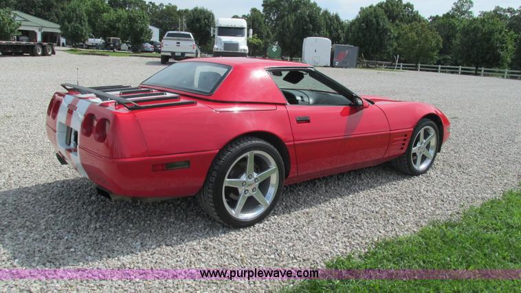 image for item AY9837 1992 Chevrolet Corvette convertible
