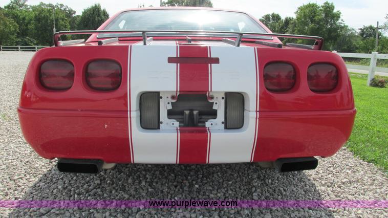 image for item AY9837 1992 Chevrolet Corvette convertible