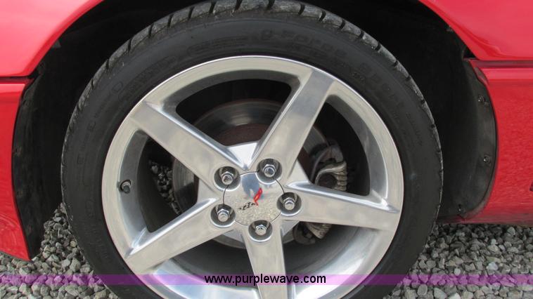 image for item AY9837 1992 Chevrolet Corvette convertible