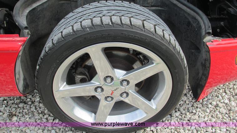 image for item AY9837 1992 Chevrolet Corvette convertible