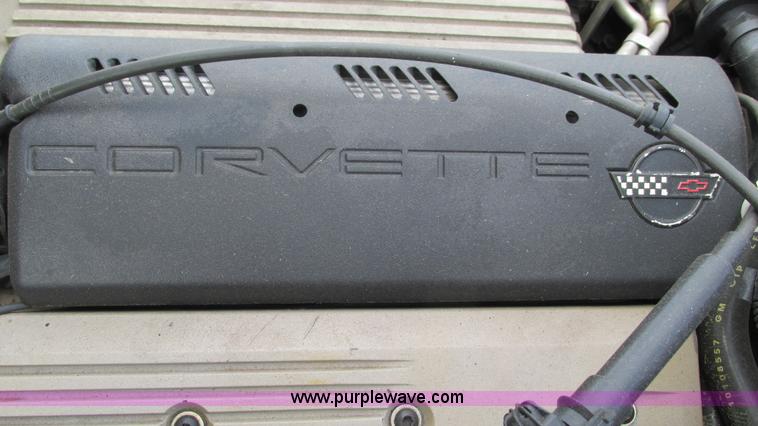 image for item AY9837 1992 Chevrolet Corvette convertible