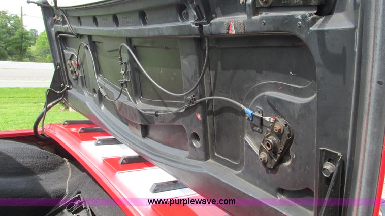 image for item AY9837 1992 Chevrolet Corvette convertible