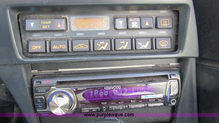 image for item AY9837 1992 Chevrolet Corvette convertible