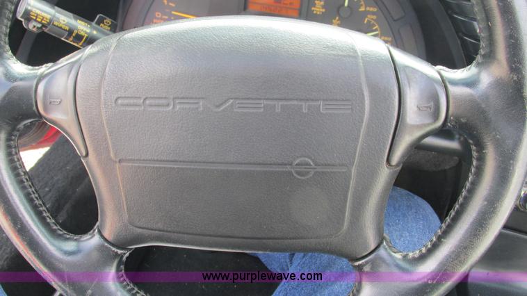 image for item AY9837 1992 Chevrolet Corvette convertible