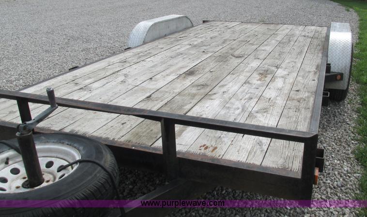 image for item AY9838 2005 Triumph utility trailer