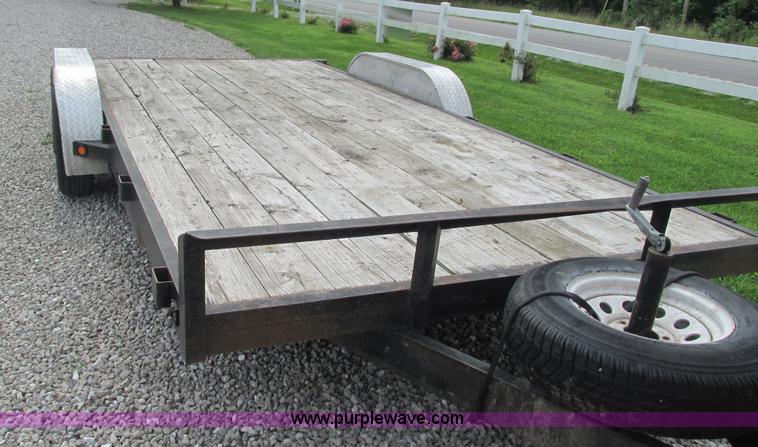 image for item AY9838 2005 Triumph utility trailer