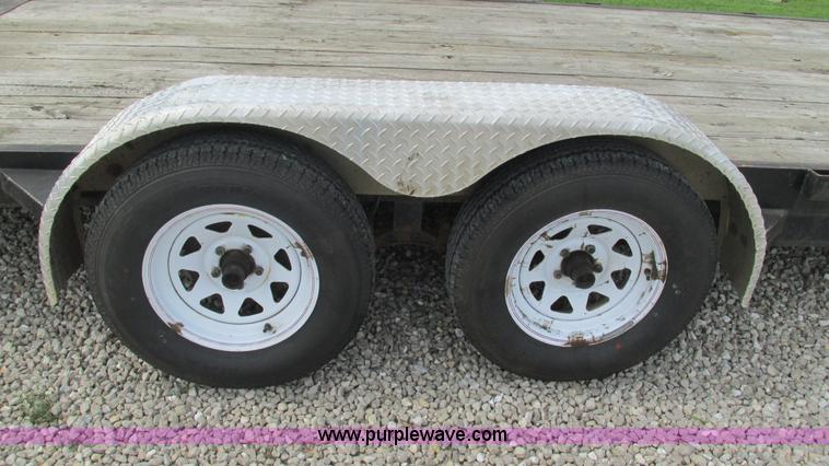 image for item AY9838 2005 Triumph utility trailer