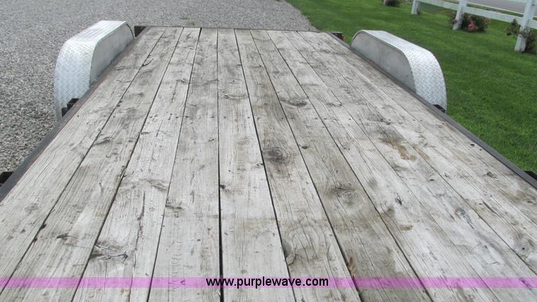 image for item AY9838 2005 Triumph utility trailer