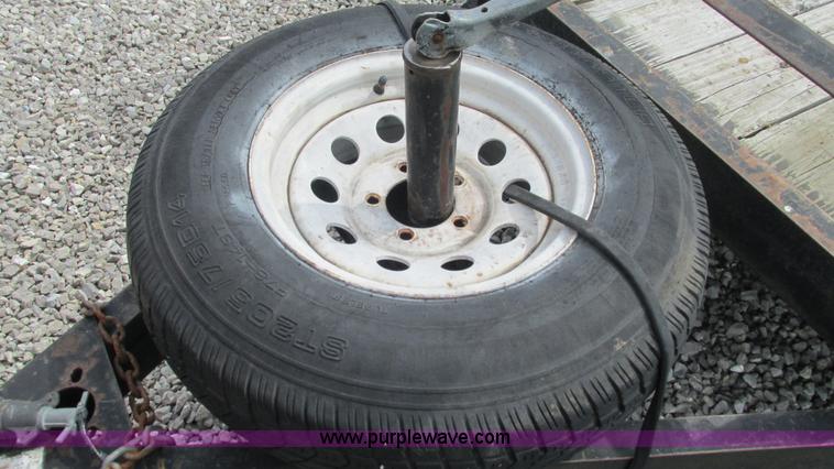 image for item AY9838 2005 Triumph utility trailer